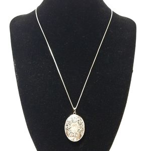 Kohls 925 SS Sterling Silver Round Locket Pendant Necklace 18"